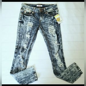 BONGO Ripped, Distressed Jeans for Women, Super Cute!!! NEW!!! with Tags, Size 1